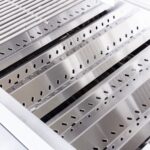 Summerset Sizzler 25″ 3-Burner Built-In Gas Grill (Model SIZ25)