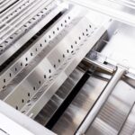 Summerset Sizzler 25″ 3-Burner Built-In Gas Grill (Model SIZ25)